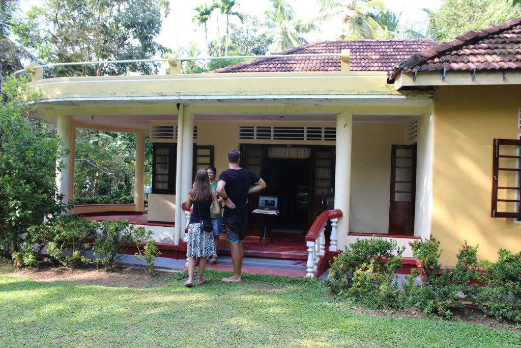 Abberny Villa Midigama Luaran gambar
